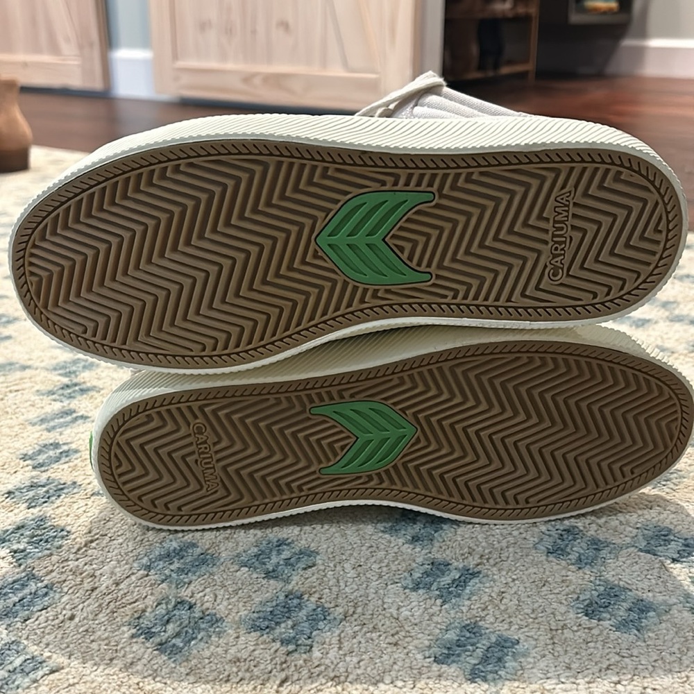 Cariuma High Tops - Picture 7 of 8